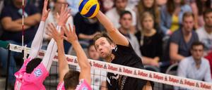 Paul Carroll (r.) war der mit 19 Punkten erfolgreichste Volleys-Angreifer.