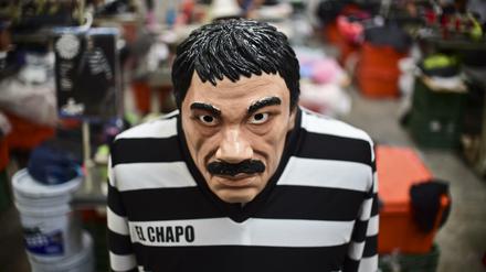 Kostüm und Masken des Drogenboss Joaquin Guzman sind in Mexiko sehr begehrt.
