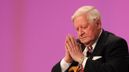 Helmut Schmidt (SPD) ist im Alter von 96 Jahren in Hamburg gestorben.