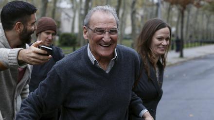 Vincent Asaro freut sich in New York über seinen Freispruch.