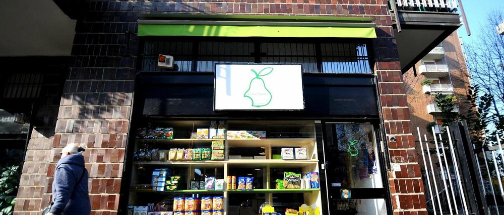 In Mailand wurde ein Jude vor diesem Supermarkt niedergestochen.