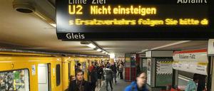 Dauerbaustelle. Immer wieder müssen U2-Fahrgäste umsteigen.