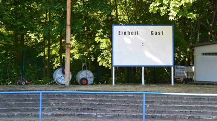Handbetrieb: Eine digitale Anzeigetafel gibt es beim VfB/Einheit zu Pankow bis heute nicht. 