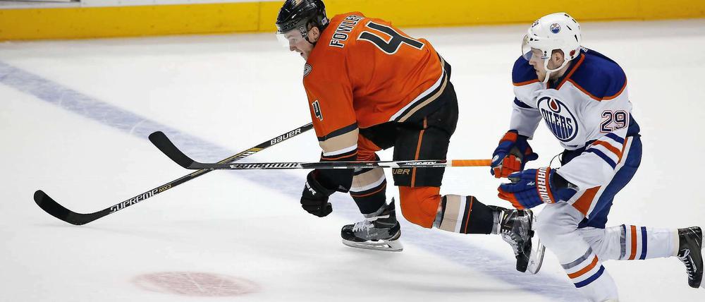 Er trifft und trifft... Leo Draisaitl (rechts) in der NHL.
