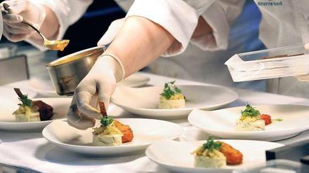 Hochküche. In der aktuellen Michelin-Ausgabe 2016 finden sich 290 ausgezeichnete Restaurants.