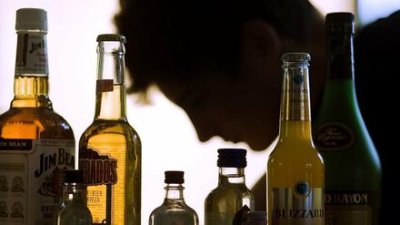 Im vergangenen Jahr wurden 22.391 Patienten im Alter von 10 bis 19 Jahren wegen akuten Alkoholmissbrauchs stationär behandelt.