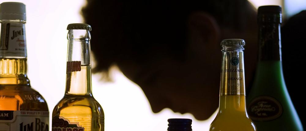 Im vergangenen Jahr wurden 22.391 Patienten im Alter von 10 bis 19 Jahren wegen akuten Alkoholmissbrauchs stationär behandelt.