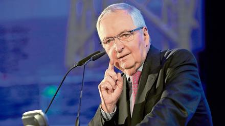 Klaus Töpfer (CDU) hat es geschafft, in der Politik und der Wissenschaft Erfolg zu haben, lobte Forschungsministerin Johanna Wanka (CDU). 