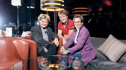 Starke Frauen. Es ist ja nicht so, dass Künstlerin Gitte Haenning, Rallye-Dakar-Siegerin Jutta Kleinschmidt und Unternehmerin Kerstin Plehwe (v.l.) nicht genug zu tun hätten. Aber Astraia ist ihnen eine Herzensangelegenheit. Ab heute singt Haenning bis Sonnabend im Tipi am Kanzleramt – auch zugunsten der Stiftung, deren Botschafterin sie ist.