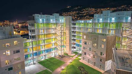 So schön kann modulares Bauen sein: ein Studentenwohnheim im norwegischen Bergen vom Büro 3RW Architekten. 
