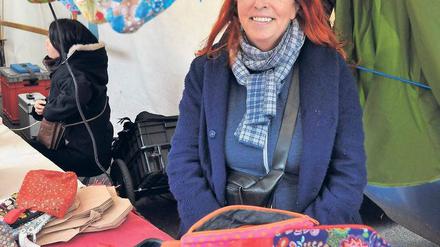 Barbara Glahe auf dem Neuköllner Stoffmarkt.