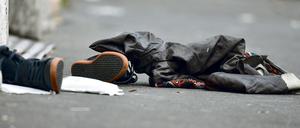 Nach der Mordnacht sind die Spuren in den Straßen rund um die Tatorte noch zu sehen.
