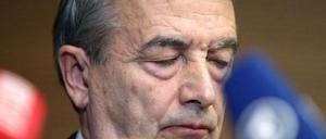 Augen und Ohren geschlossen? Wolfgang Niersbach sieht sich neuen Vorwürfen ausgesetzt.