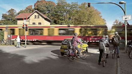 An der Bahnstrecke werden Lärmschutzwände den Ortsteil optisch durchtrennen, fürchten Anwohner.