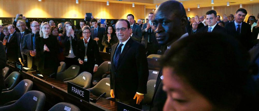 Der französische Präsident Francois Hollande konnte sich am Dienstag in Paris auch bei der Generalversammlung der UNESCO der Solidarität der Staaten versichern.
