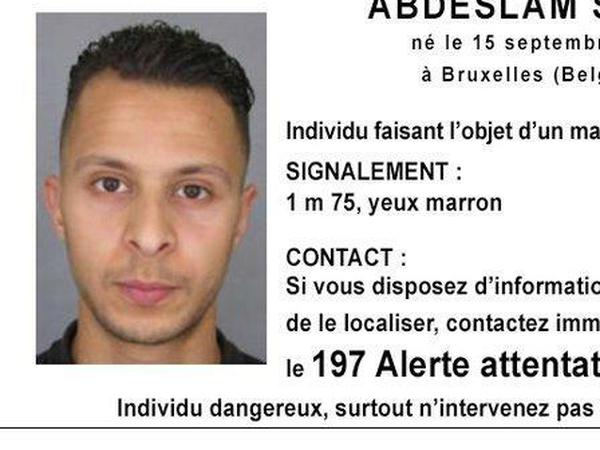 Mit diesem Bild fahndet die französische Polizei nach dem Verdächtigen Abdeslam Salah.