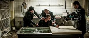 „Der große Schmerz“: Erstmals müssen TV-Kritiker einen „Tatort“ vorstellen, ohne ihn komplett gesehen zu haben. Nick Tschiller (Til Schweiger) wird darin hart rangenommen.