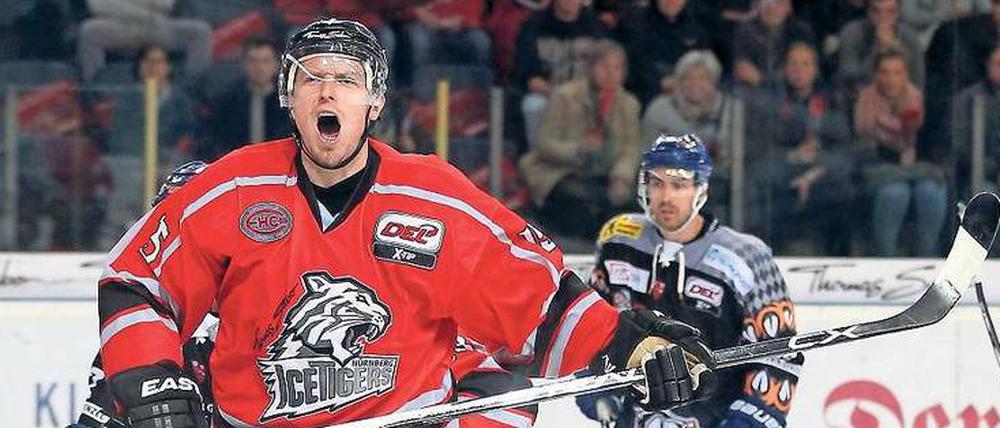 Dany Heatley, 34, hat in 946 NHL-Spielen 388 Tore erzielt und 466 vorbereitet. Mit der kanadischen Nationalmannschaft wurde er zweimal Weltmeister und gewann 2010 in Vancouver Olympia-Gold. Heatley ist Sohn einer deutschen Mutter und wurde in Freiburg geboren. Seit September spielt er für die Nürnberg Ice Tigers in der DEL.