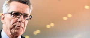 Unter Druck Entscheidungen treffen. Bundesinnenminister Thomas de Maizière. 