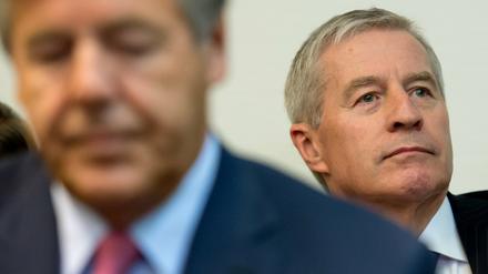Der ehemalige Vorstandsvorsitzende der Deutschen Bank, Josef Ackermann (l.), und der Co-Vorsitzende des Vorstands der Deutschen Bank, Jürgen Fitschen.