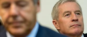 Der ehemalige Vorstandsvorsitzende der Deutschen Bank, Josef Ackermann (l.), und der Co-Vorsitzende des Vorstands der Deutschen Bank, Jürgen Fitschen.