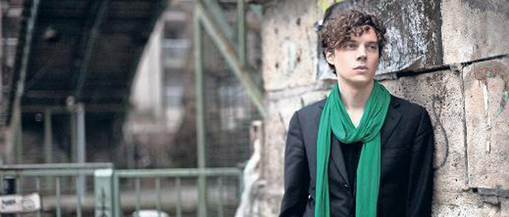 Mal braver Schwiegersohn, mal böser Bube. Francesco Tristano ist ein musikalisches Chamäleon – erfolgreich im Ensemble, in der Band und als Solokünstler.