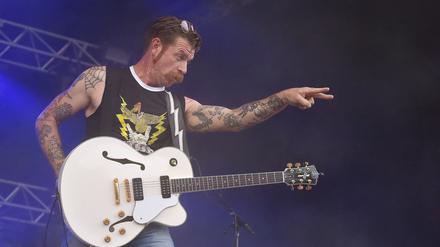 Jesse Hughes von Eagles of Death Metal beim Eurockeennes Festival in Belfort, Frankreich, am 05 Juli 2015. 
