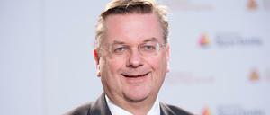 Führt Reinhard Grindel den DFB aus seiner vielleicht größten Krise?