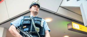 Erhöhte Wachsamkeit. Nach den Anschlägen von Paris werden in Europa die Sicherheitsvorkehrungen verstärkt.