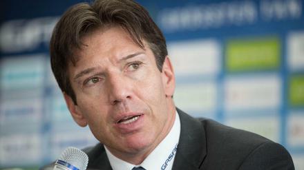 Uwe Krupp sah die Gefahr kurz vor Schluss kommen - und konnte die Niederlage doch nicht verhindern.