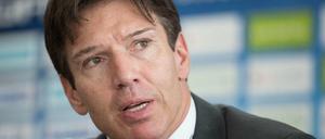 Uwe Krupp sah die Gefahr kurz vor Schluss kommen - und konnte die Niederlage doch nicht verhindern.