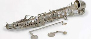 Wie klingt das? Oder auch nicht? Susan Philipsz hat für ihr Projekt "War Damaged Musical Instruments" auch dieses Altsaxofon spielen lassen.