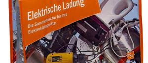 Mit solchen Tüten wirbt die BSR dafür, kleine Elektrogeräte getrennt zu sammeln statt sie in den Müll zu werfen.