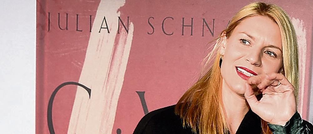 Winkewinke. Claire Danes alias Carrie Mathison hat ihren Einsatz in Berlin beendet