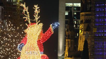Weihnachtlicher Lichterglanz in der Berliner City West.