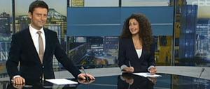 Die Sonderausgabe der "Abendschau": Sascha Hingst moderiert auf Englisch, Marwa Eldessouky auf Arabisch.