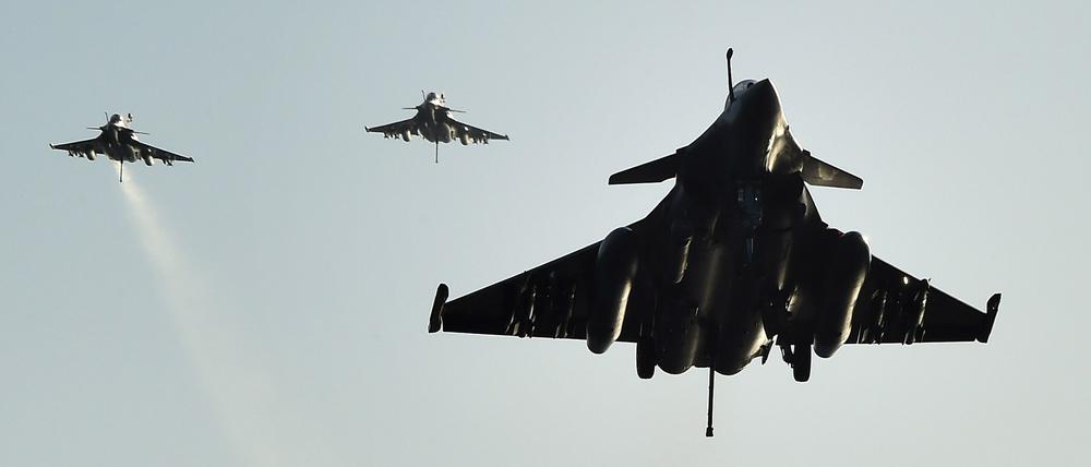 Französische Kampfjets im Einsatz gegen Stellungen der Terrormiliz IS