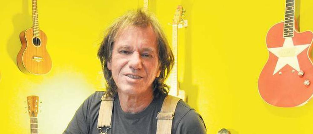 Gary Neath ist ein Gitarrenliebhaber.