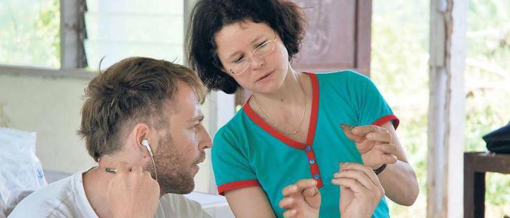 Mühsame Arbeit. Tjoa-Bonatz wertet mit einem Kollegen Funde aus.