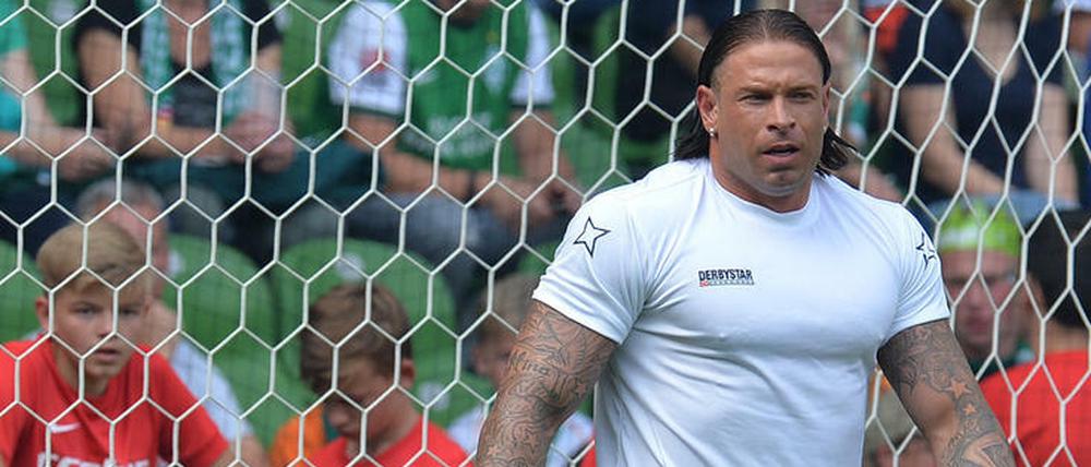 Tim Wiese könnte sich vorstellen, künftig als Torwarttrainer zu arbeiten - wenn er nicht Wrestler wird.