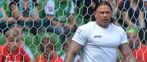 Tim Wiese könnte sich vorstellen, künftig als Torwarttrainer zu arbeiten - wenn er nicht Wrestler wird.