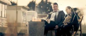 Familie auf Probe. Will (Aidan Gillen) und Stacey (Lauren Kinsella). 