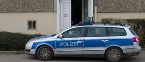 Nach Angaben der Polizei war der Brand im Keller des Hauses in Woldegk (Mecklenburg-Vorpommern) gelegt worden.