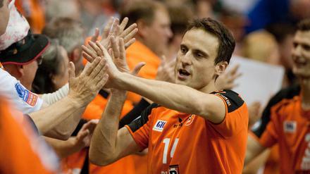 Tomas Kmet kann abklatschen. Das war ein leichter Sieg für die Volleys.