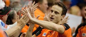 Tomas Kmet kann abklatschen. Das war ein leichter Sieg für die Volleys.