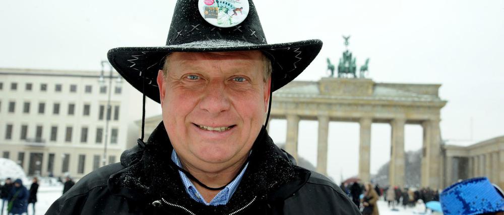 Zu winterlicher Zeit entstand diese Aufnahme am Brandenburger Tor: Thilo-Harry Wollenschlaeger, Veranstalter des Deutsch-Amerikanischen Volksfestes, will für die CDU ins Abgeordnetenhaus.