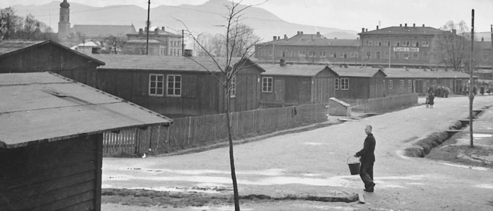 Alfred Wolf machte 1946 auch Station in Furth am Wald. Das Bild stammt aus dem Buch „Das Grenzdurchgangslager Furth im Wald 1946-57“, das bei Druck und Verlag Ernst Vögel erschienen ist.