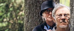 Selbstironische Weisheitsanfälle. Michael Caine (l.) als Fred Ballinger und Harvey Keitel als Mick Boyle. Sorrentinos Film kommt Donnerstag in die Kinos. 