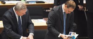 Berlins Regierender Bürgermeister Michael Müller (rechts, SPD) und Innensenator Frank Henkel (CDU).