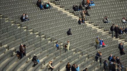 Dieses Foto ist nicht repräsentativ. Statistisch gesehen war am Sonntag im Olympiastadion jeder zweite Sitz belegt.